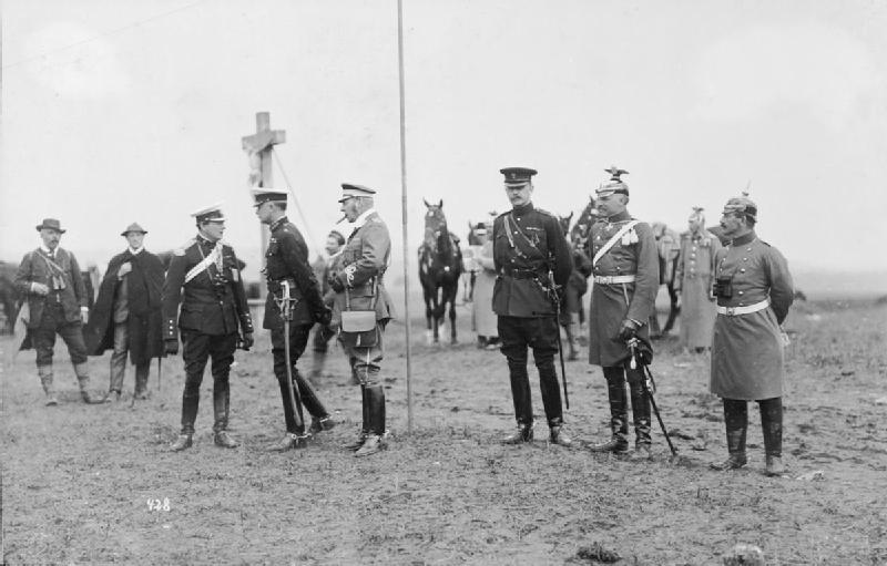 Churchill, gen. Hamilton i lord Lonsdale z Wilhelmem II na manewrach w 1906 roku