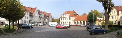 Plac Piłsudskiego – dawny rynek miasta-ogrodu Karłowice